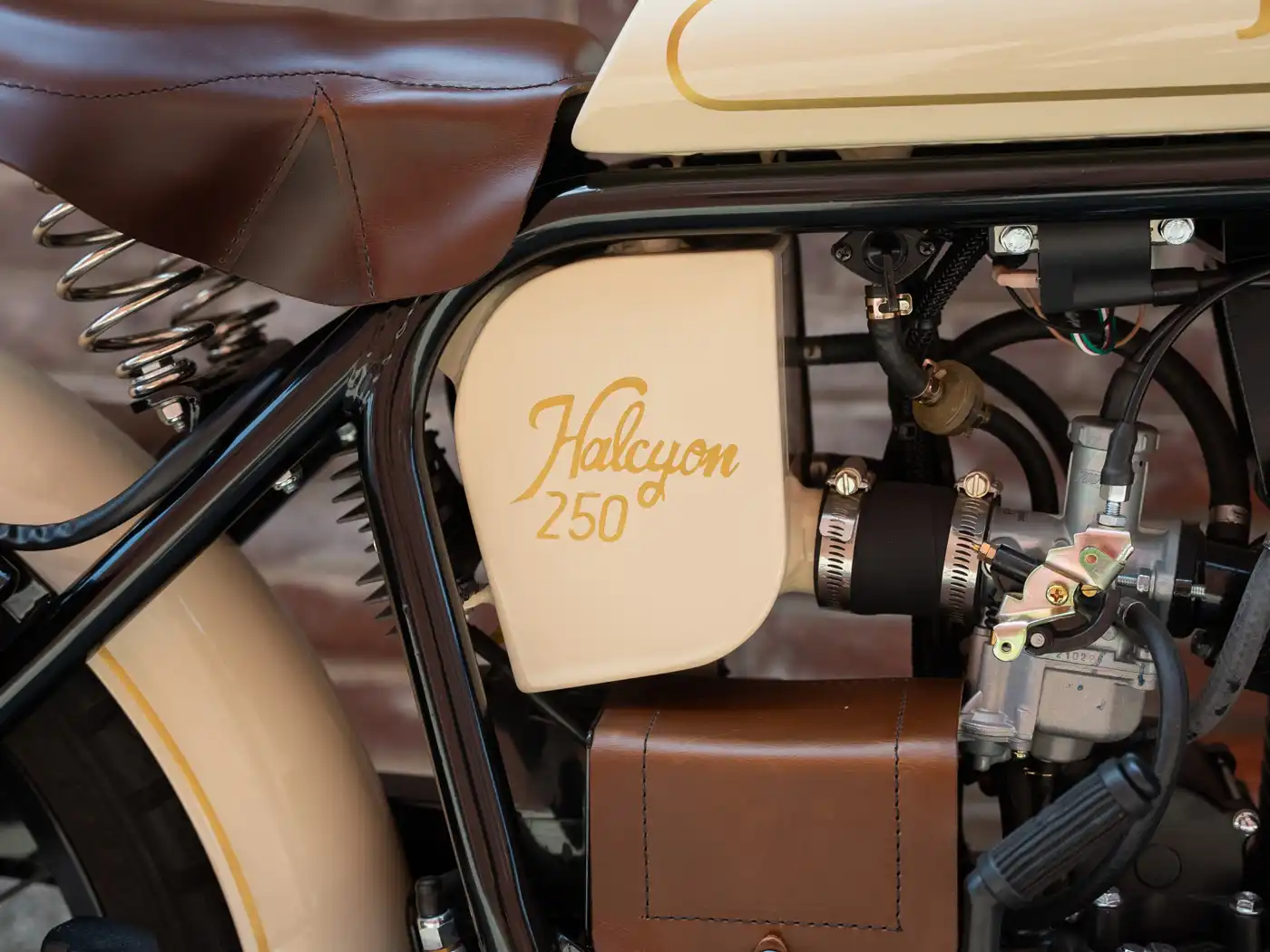 Halcyon 250 #708 - Image 6