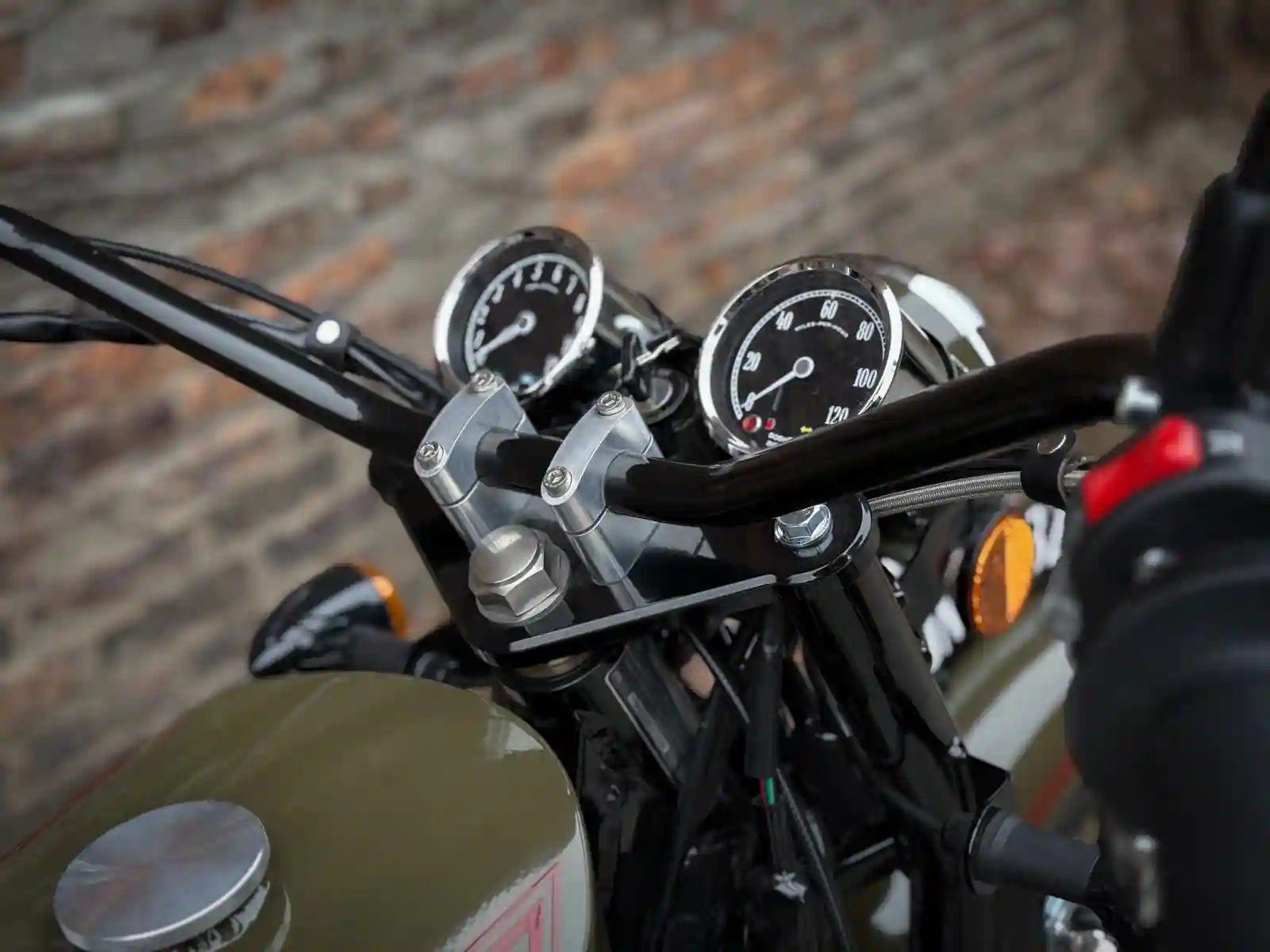 Halcyon 450 #282 - Image 13