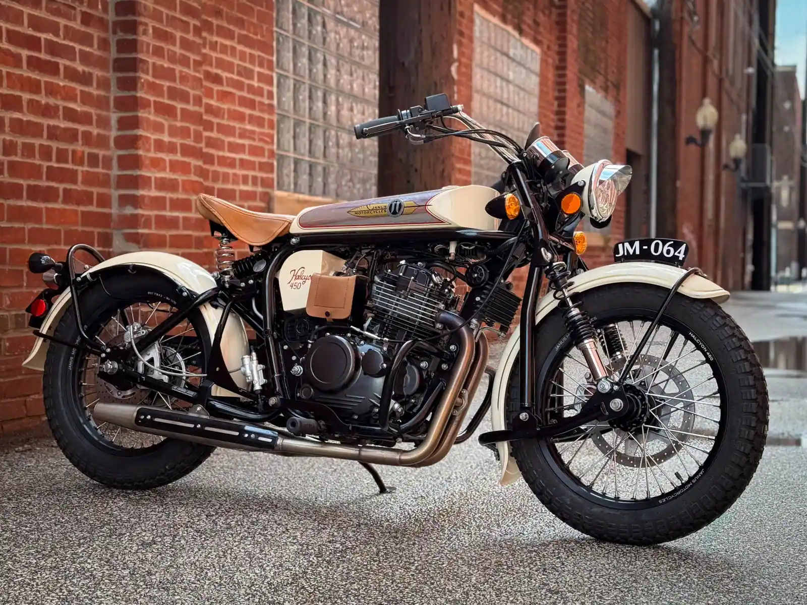 Halcyon 450 #064